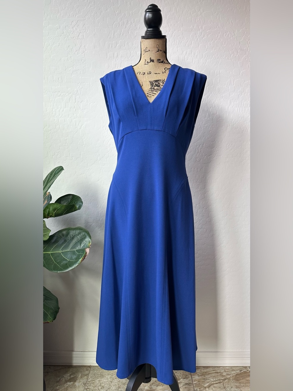 NWT Donna Karan New York Blue Sleeveless V-Neck Midi Dress Size 4